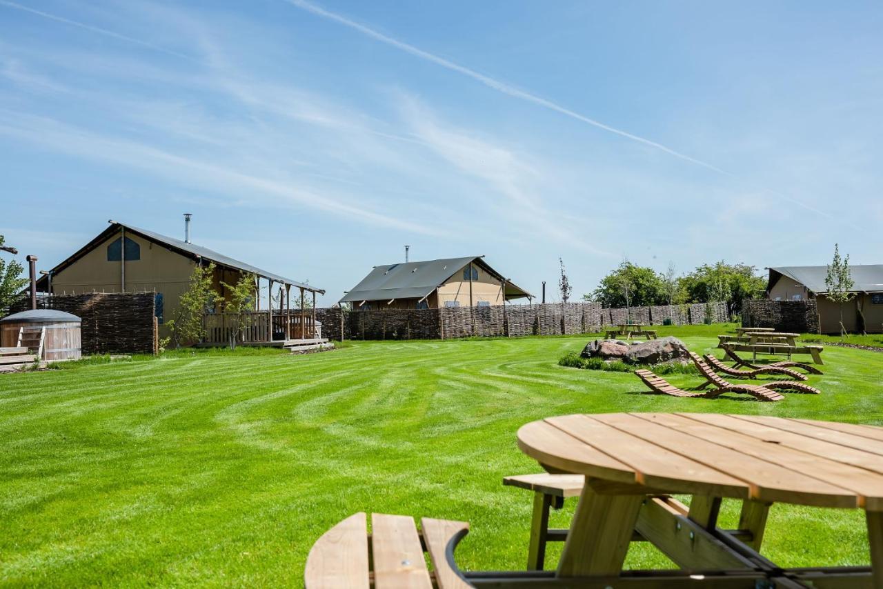 Hencote Vineyard Glamping Village Shrewsbury Bagian luar foto